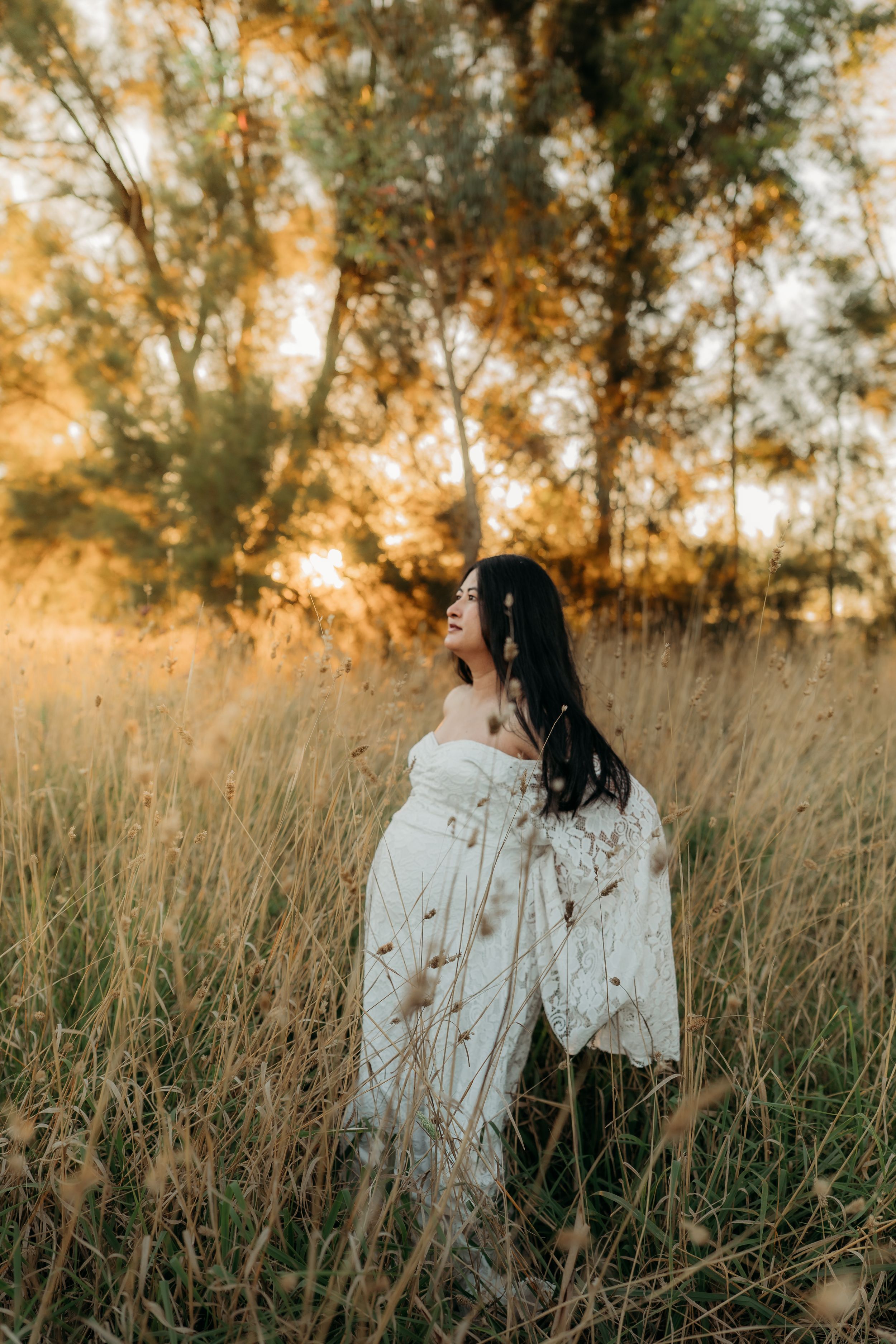 Maternity photography session. Golden hour photography.