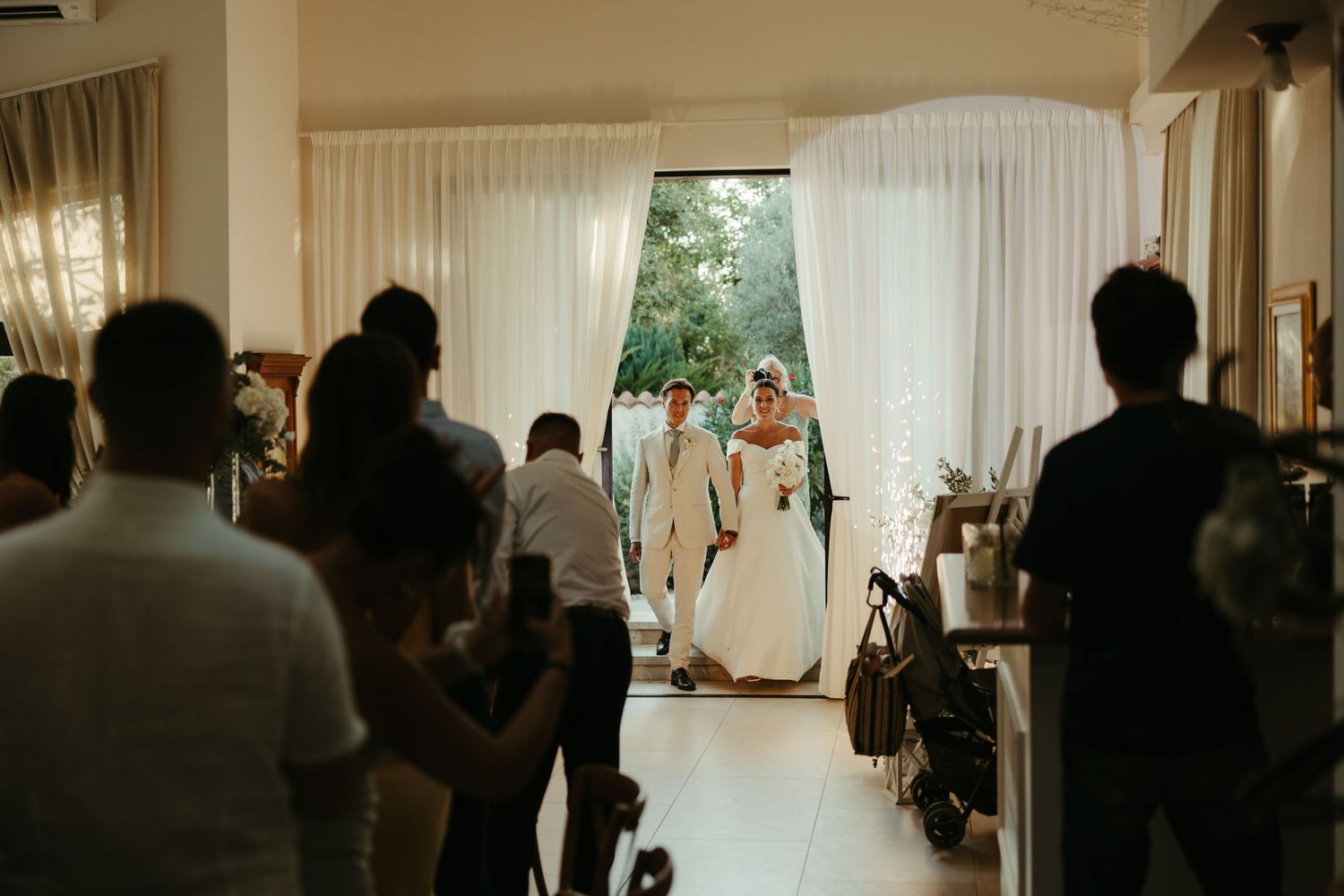 Authentic wedding moments in Croatia by a professional wedding photographer and videographer – Dubrovnik to Zagreb.