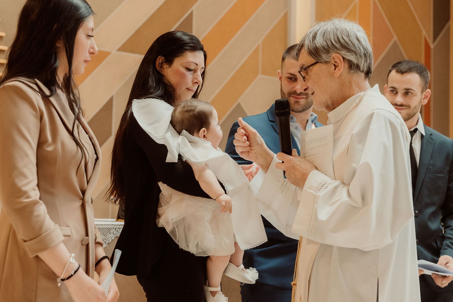 Fotografa cerimonie a Cogliate  
Servizi fotografici per battesimi, comunioni ed eventi familiari. Immagini autentiche a Cogliate