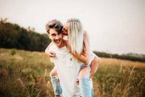 Central PA, Maryland Wedding Photographer, Family Photographer , Newborn lifestyle photographer, Senior Portrait Photographer