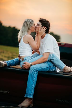 Central PA, Maryland Wedding Photographer, Family Photographer , Newborn lifestyle photographer, Senior Portrait Photographer