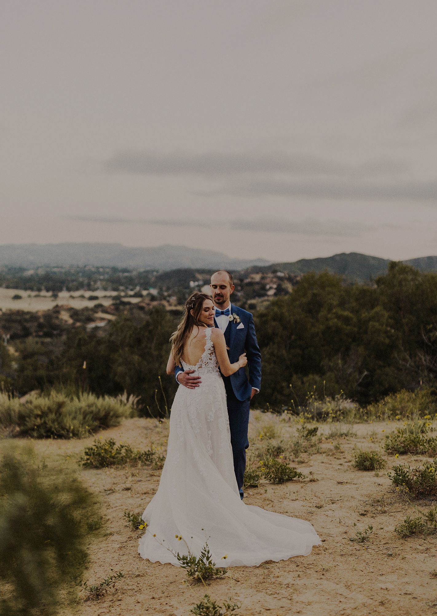 E Noelle Photography backyard wedding in Hidden Hills Los Angeles, bride and groom portrait