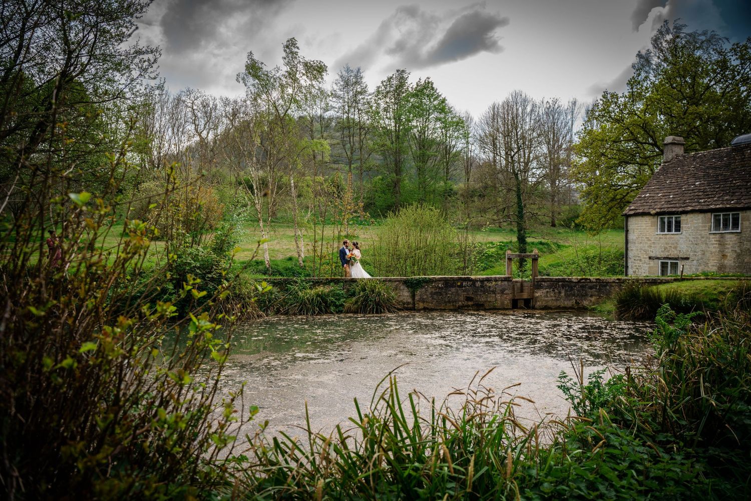 zara davis wedding photographer owlpen manor cotswolds gloucestershire cheltenham stroud april mill water bath