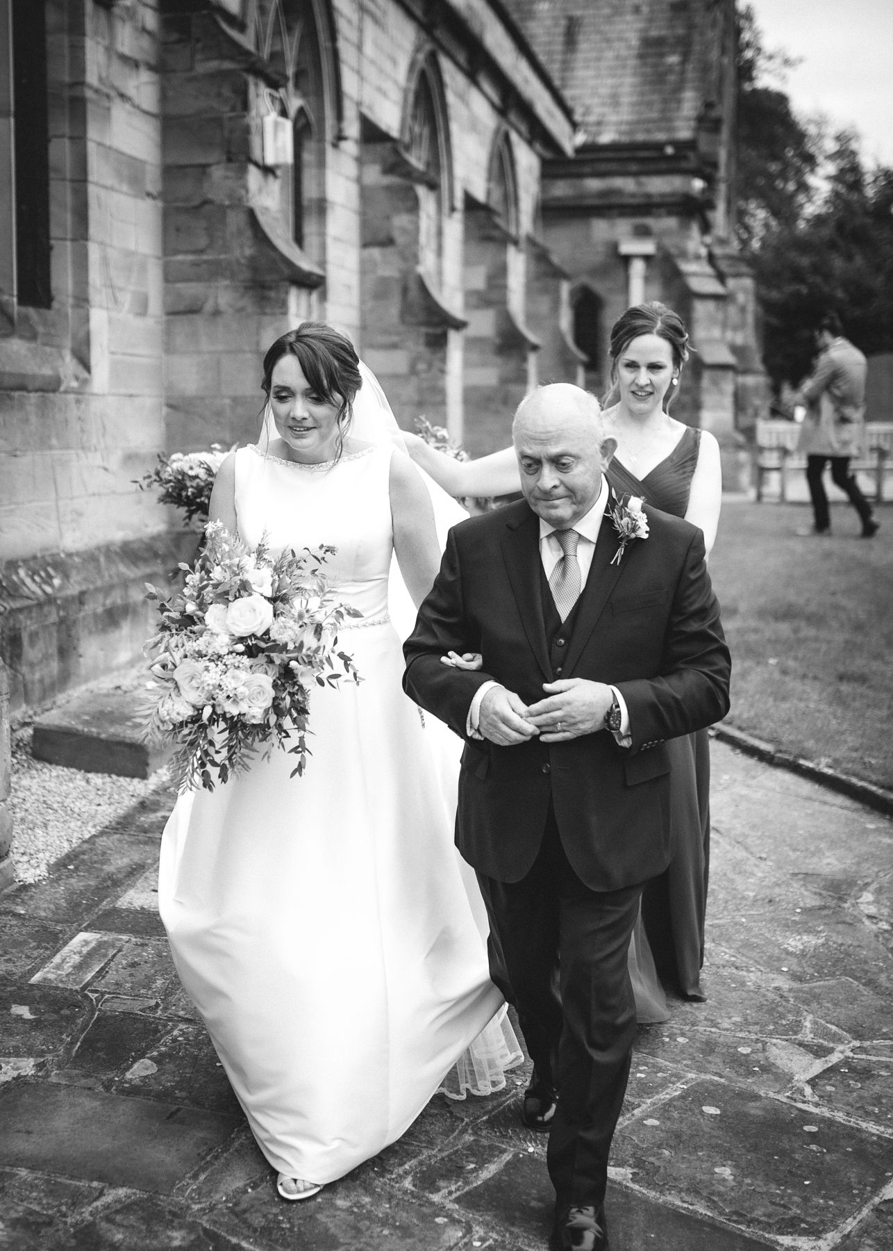 Bride Arrives St. Marys in Moseley