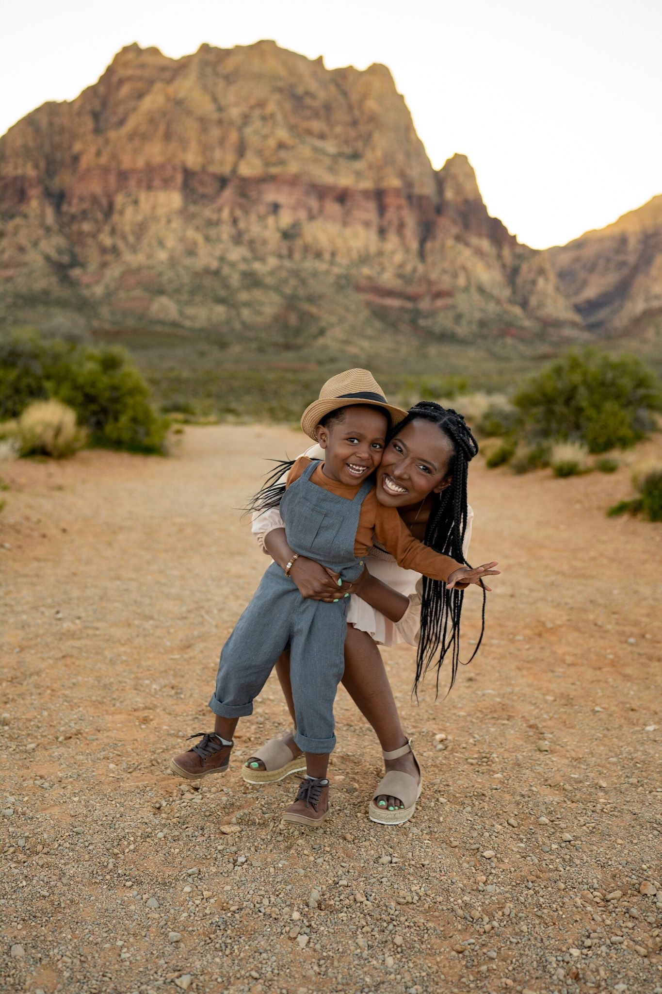 Las Vegas, NV family photographer. Family photography. Lifestyle photography. Vegas family photographer.