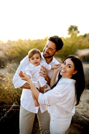 family of 3 photoshoot