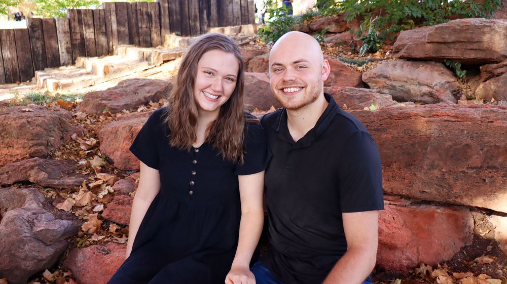 Oklahoma fall photography sessions for families, couples, and kids. Capture beautiful autumn memories with timeless portraits.