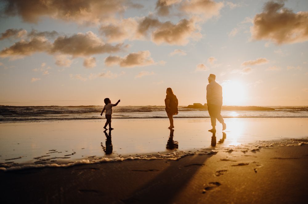 Family shoot in Muriwai with Apertured Media-Auckland Wedding and Lifestyle Photographer