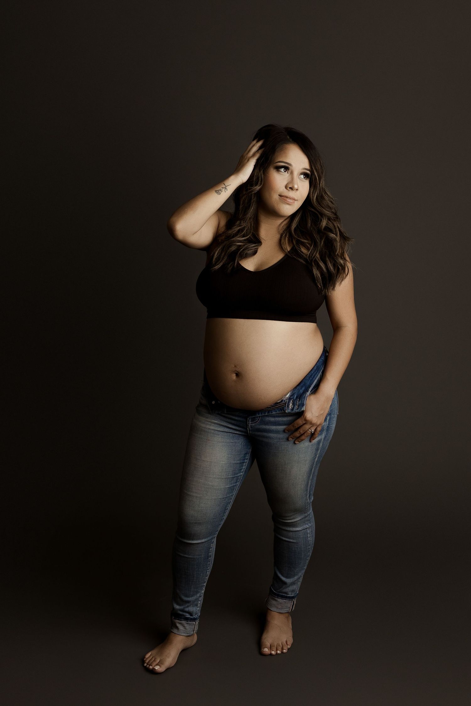 best Wichita newborn portraits, maternity photoshoot near me, KS maternity portrait studio, pregnancy photography Kansas