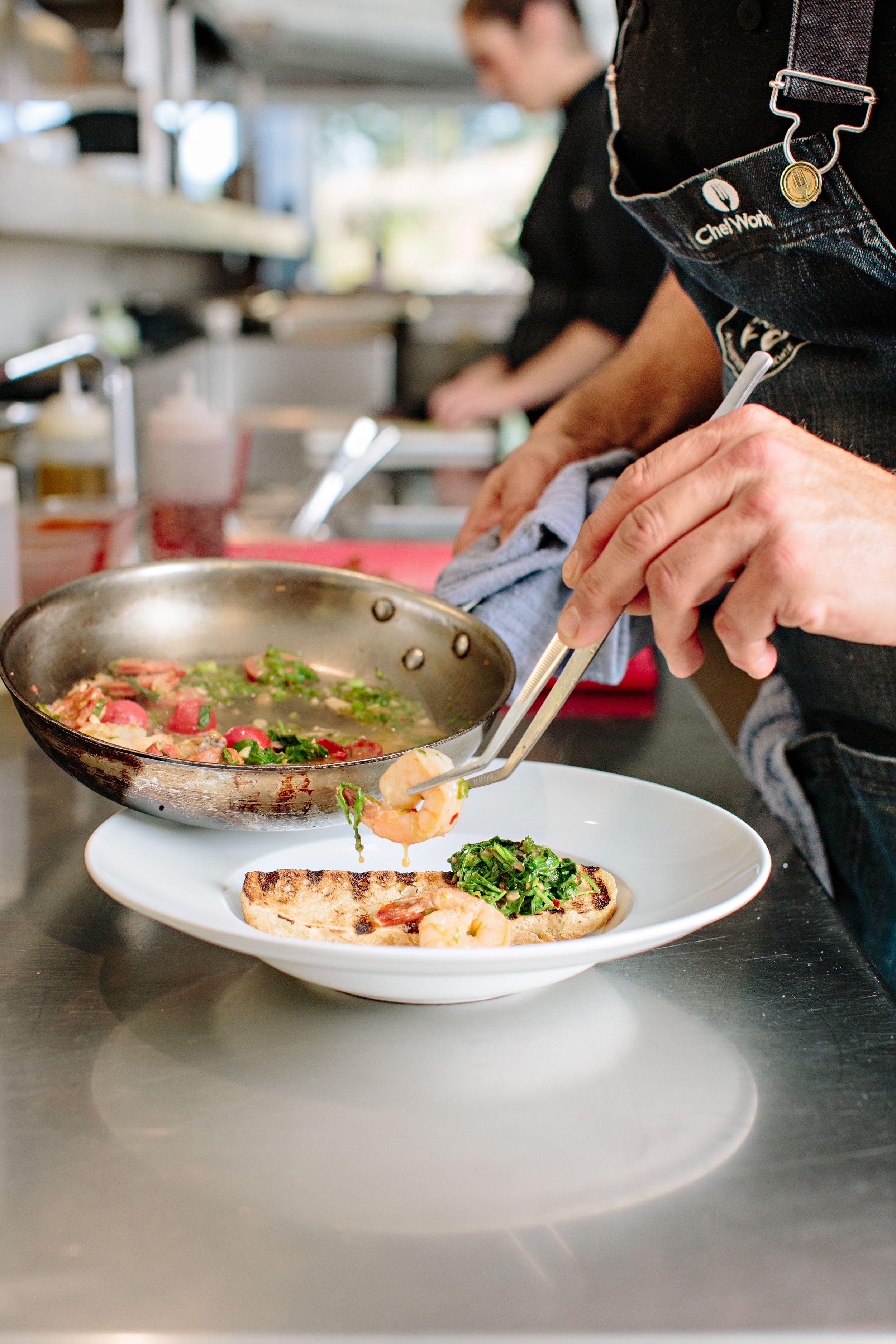 plating dinner plate