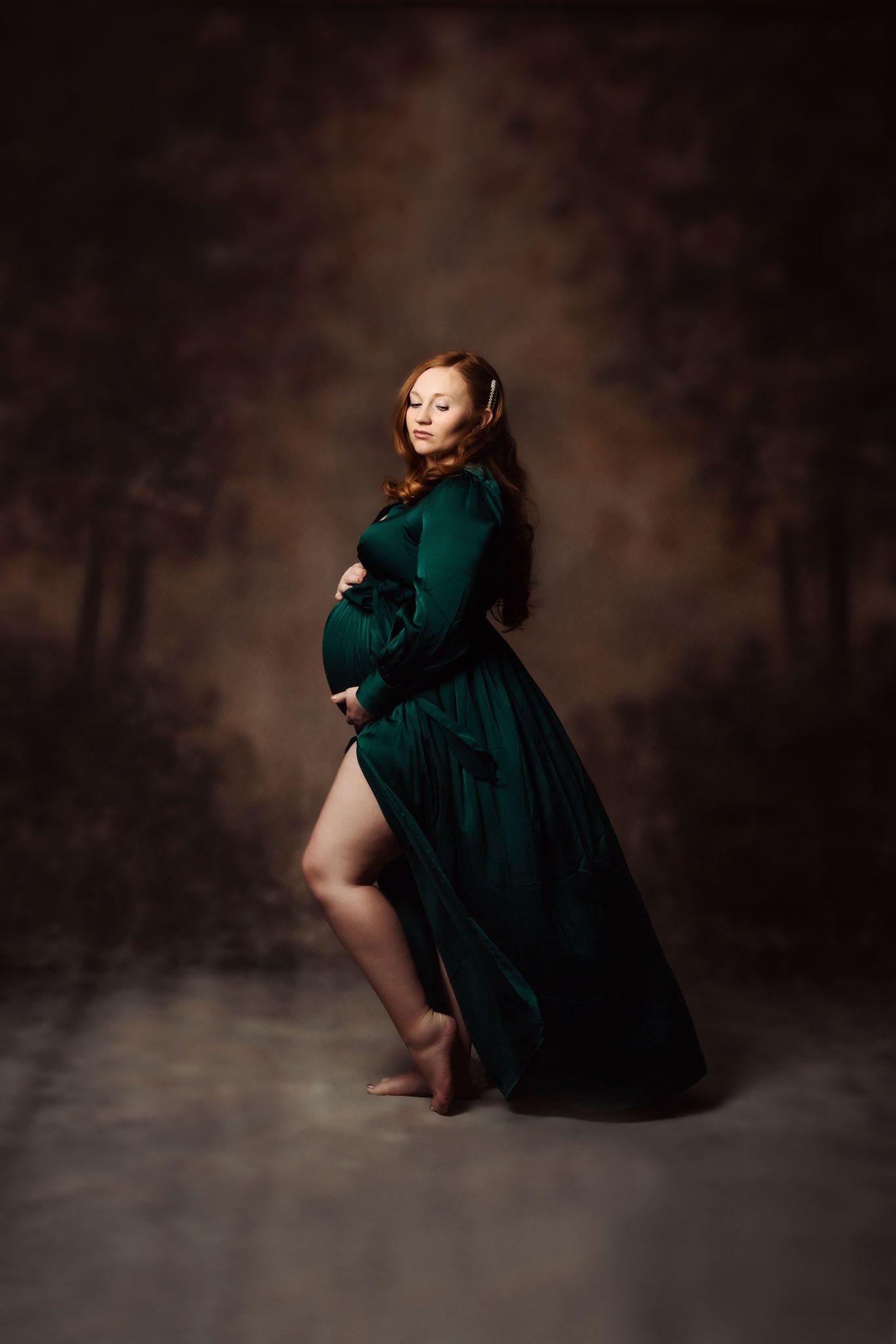 Omaha maternity portrait taken by Nicci Smith Photography.