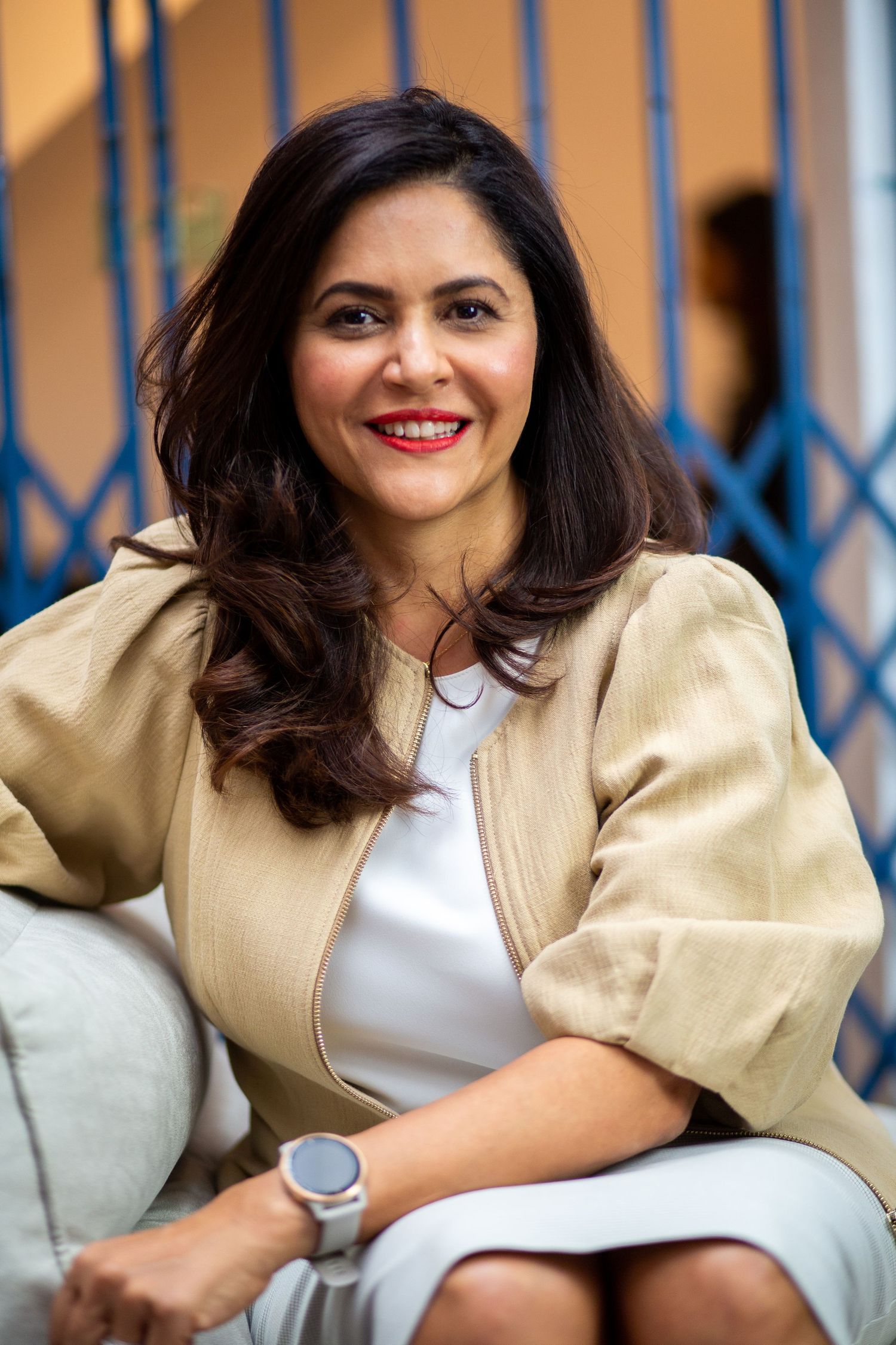 Business-portrait-singapore-female-corporate-executive-modern