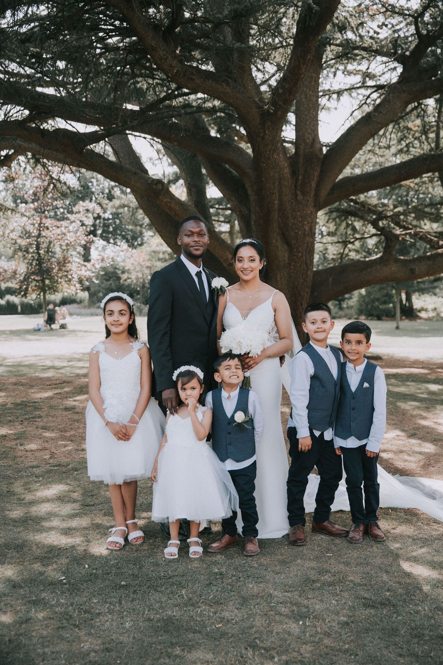 langtons registry office, group wedding photos, family wedding photos, wedding photographer in hornchurch, essex