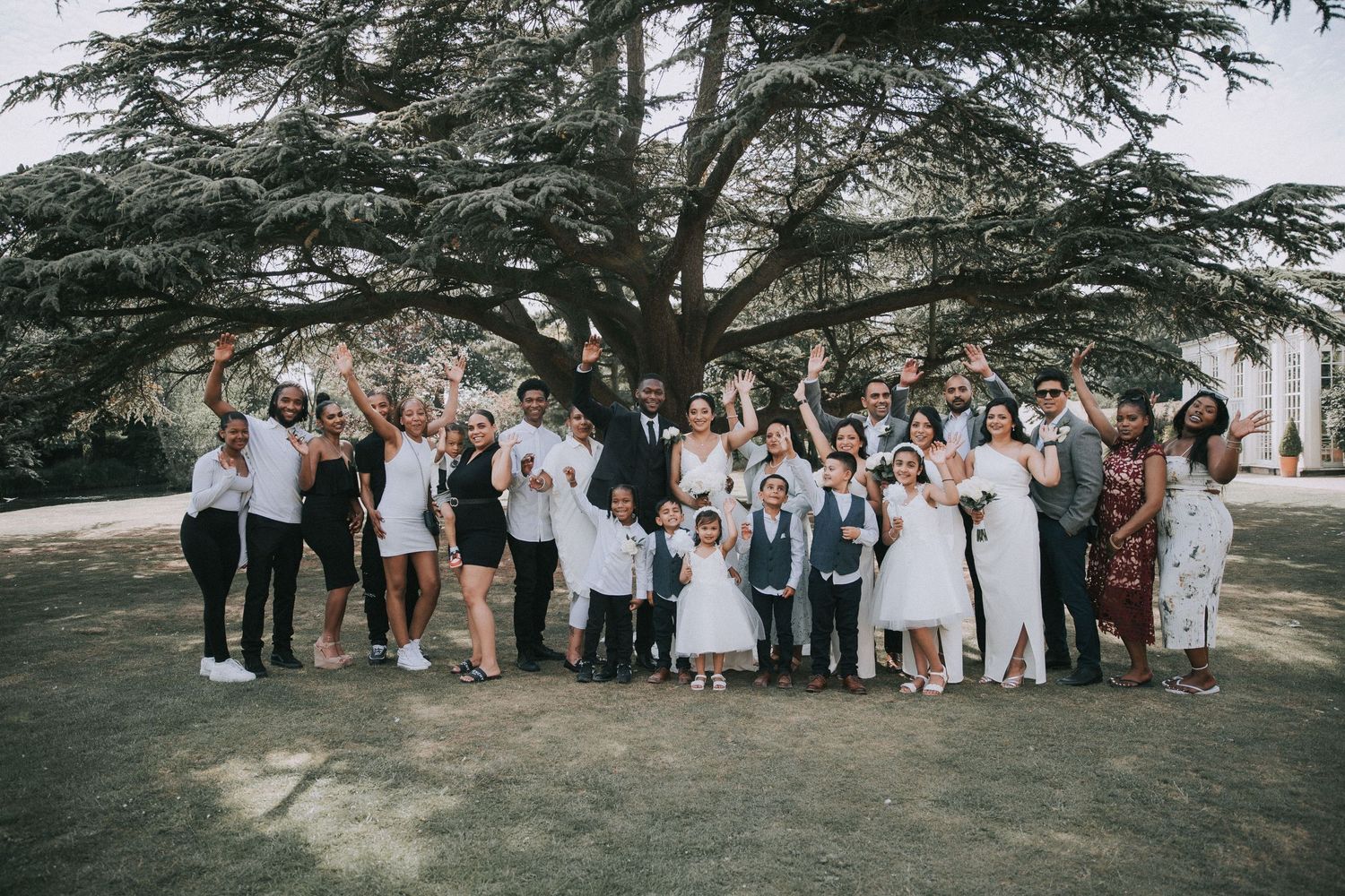 langtons registry office, group wedding photos, wedding photographer in hornchurch, essex