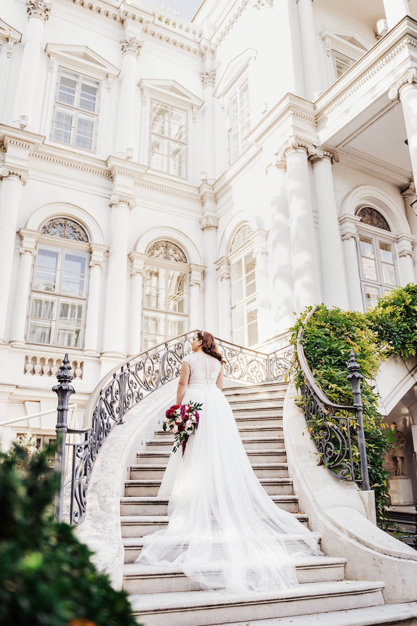 destination-wedding-photographer-palais-coburg-vienna