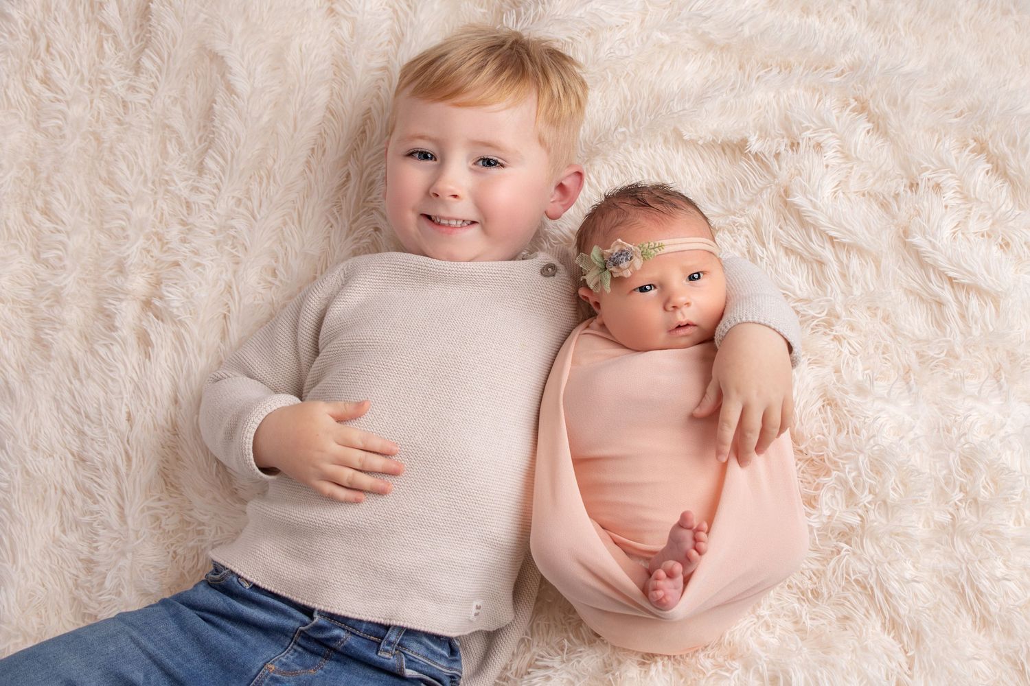 #newbornphotoshoot #wigannewbornphotoshoot #newbornphotographer #wigannewbornphotographer #northwestnewbornphotographer