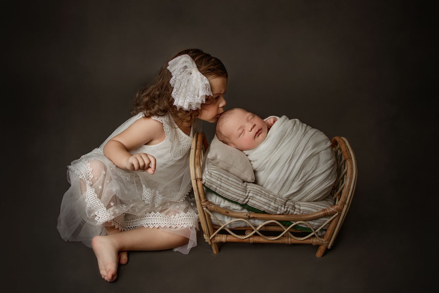 best baby photography near me, miami newborn and family photography, photographer in south florida