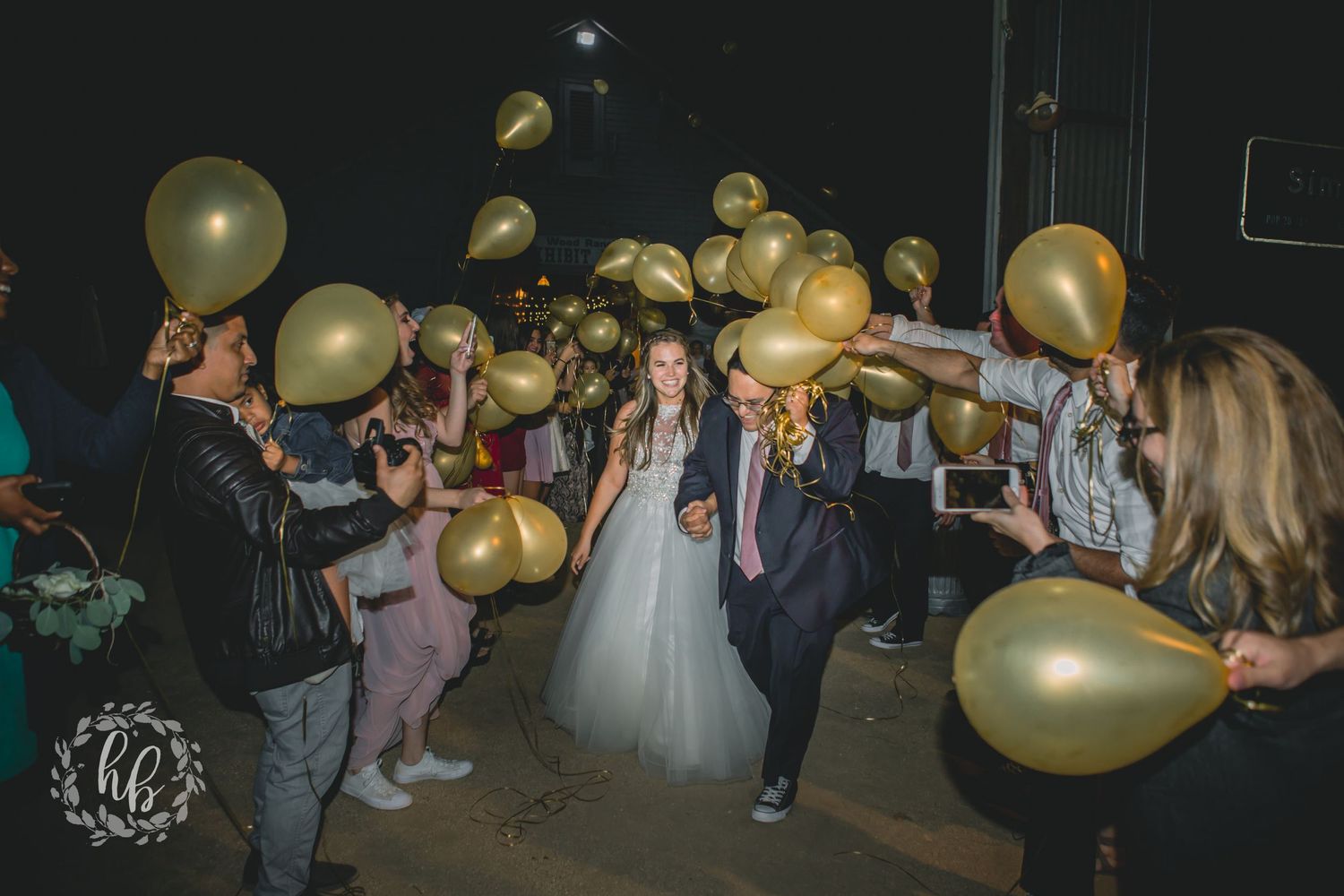 strathearn historical park wedding barn wedding photos wedding photographer