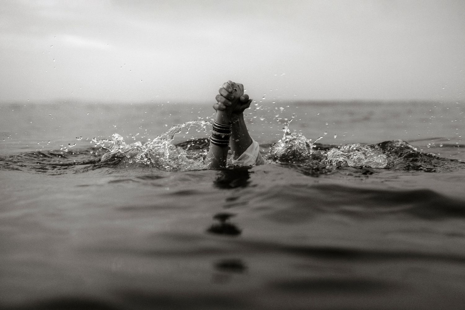 Puglia - couple - matrimonio in Puglia - sessione di coppia - - wedding photographer - mare - spiaggia