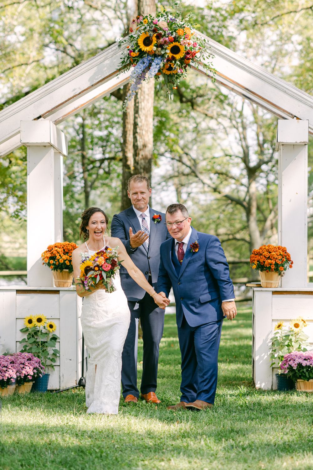 Wedding photographer located in Oxford, OH near Miami University.  Offering proposal pictures, engagement pictures and wedding pictures