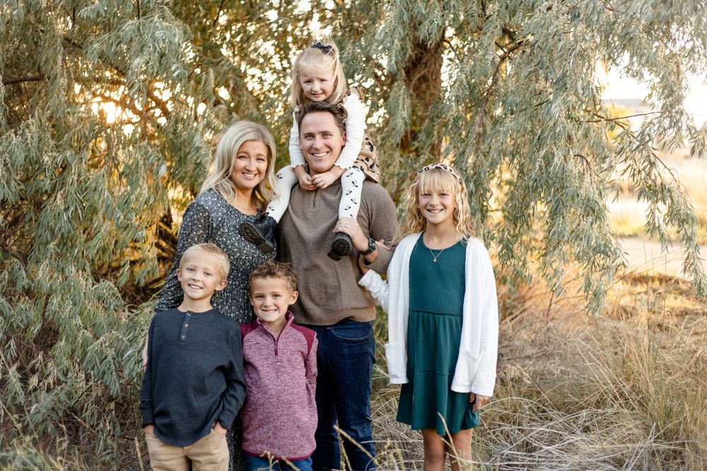 Jacoby and Chelsea Jacobsen Family Bluebird Photography