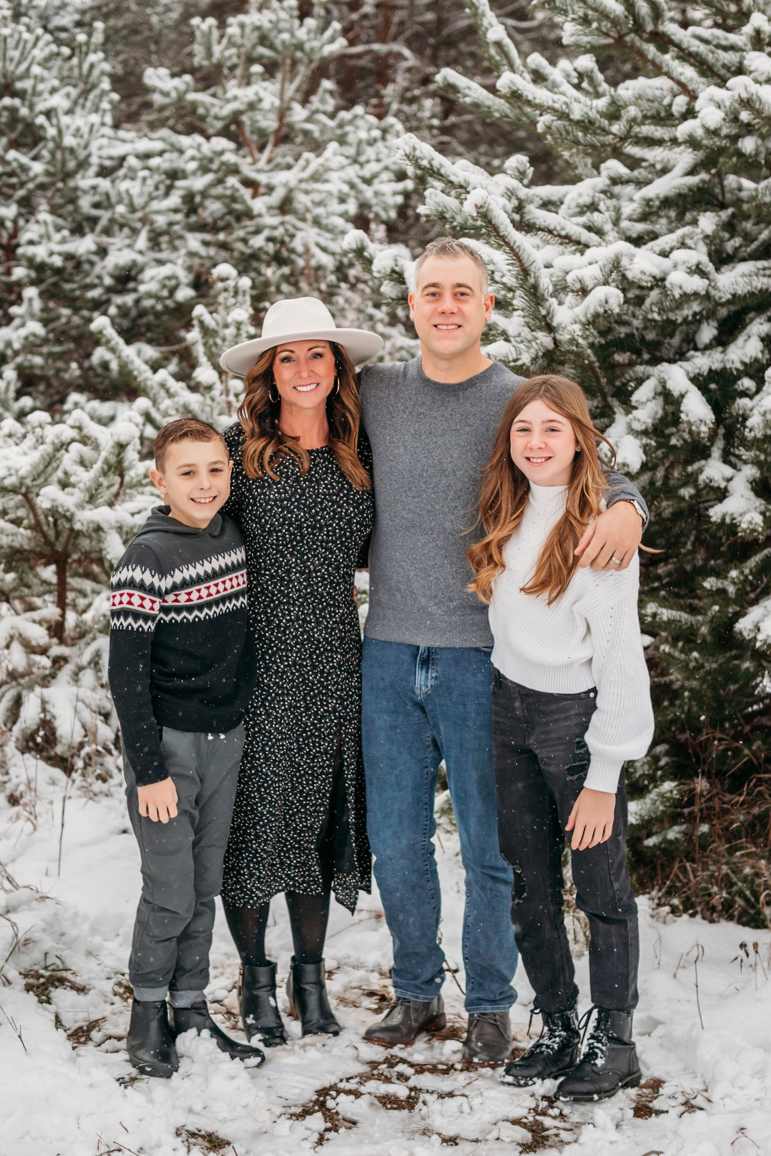 Dana Renee Photography. Goodrich, Michigan. Family Photography. Senior Photography. Photographer