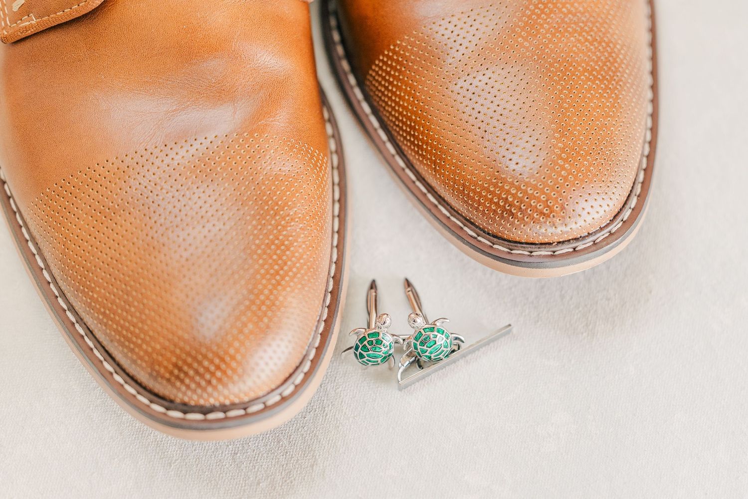 RUST MANOR HOUSE LEESBURG VIRGINIA WEDDING DETAIL PICTURES