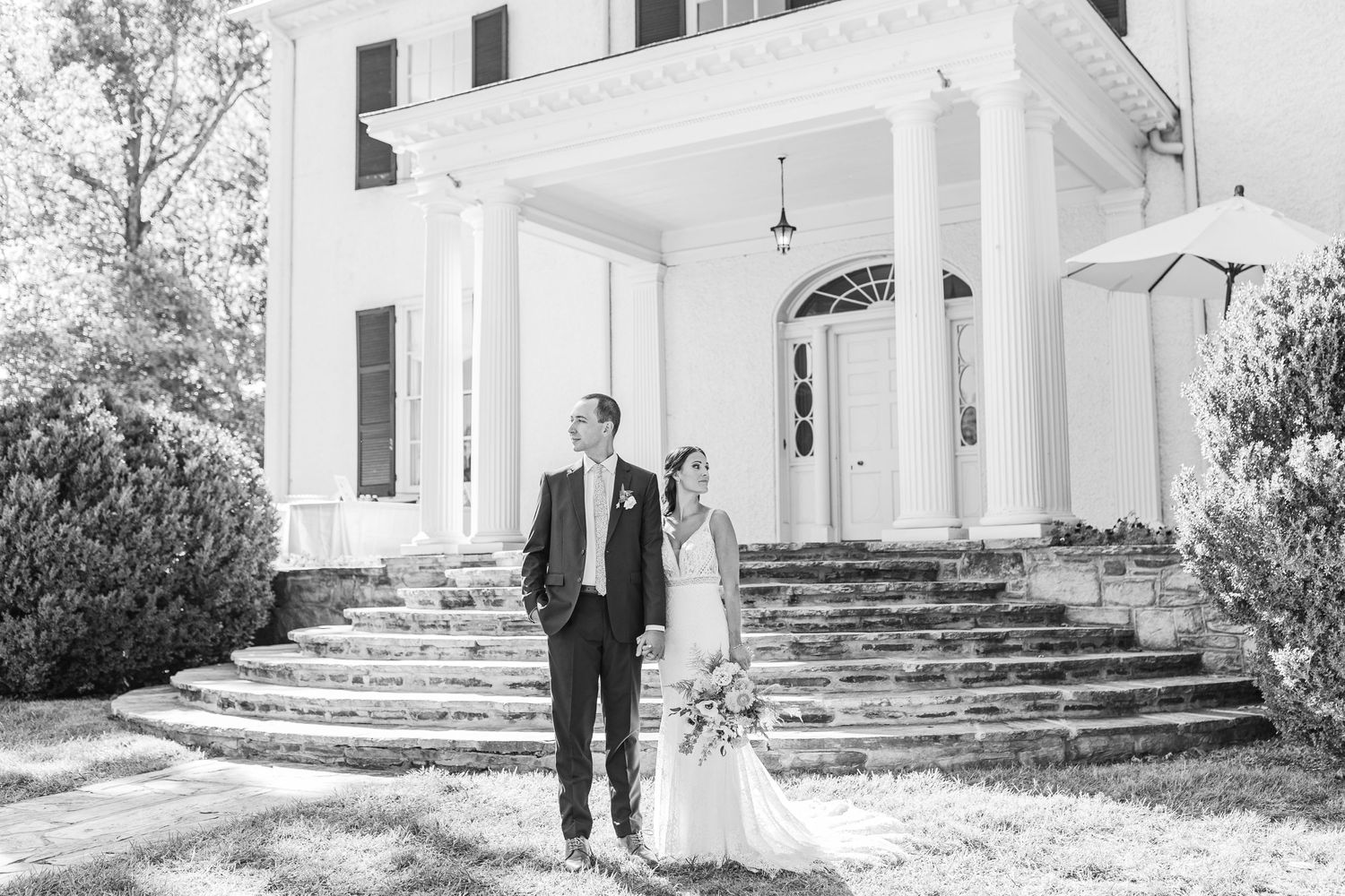 RUST MANOR HOUSE LEESBURG VIRGINIA WEDDING PICTURES BRIDE GROOM
