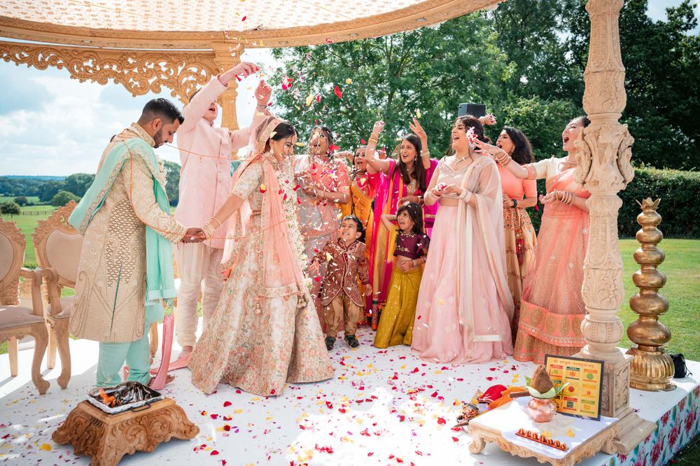 Micklefield Hall Indian Hindu Wedding outdoor colourful photography pastel www.rajpassy.com