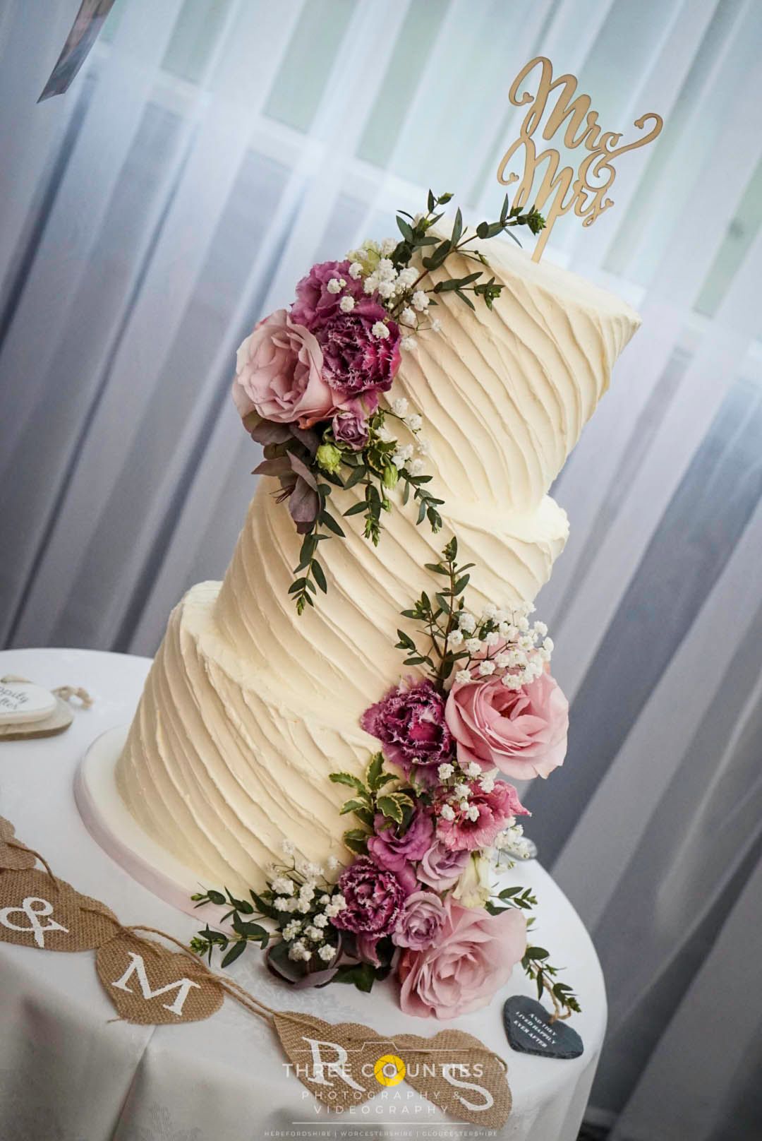 Three Counties Wedding Photography Cake