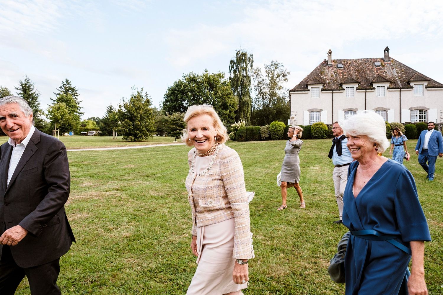 TLOOK photographe de mariage de style documentaire, ambiance cocktail élégante