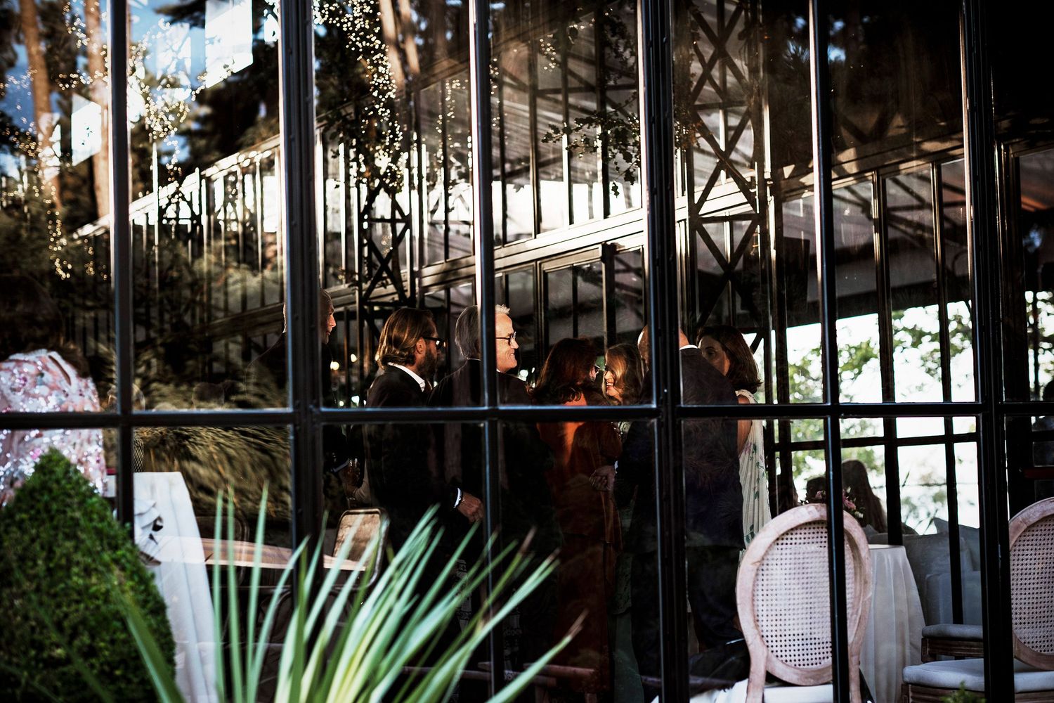 TLOOK photographe de mariage de style documentaire, ambiance cocktail élégante