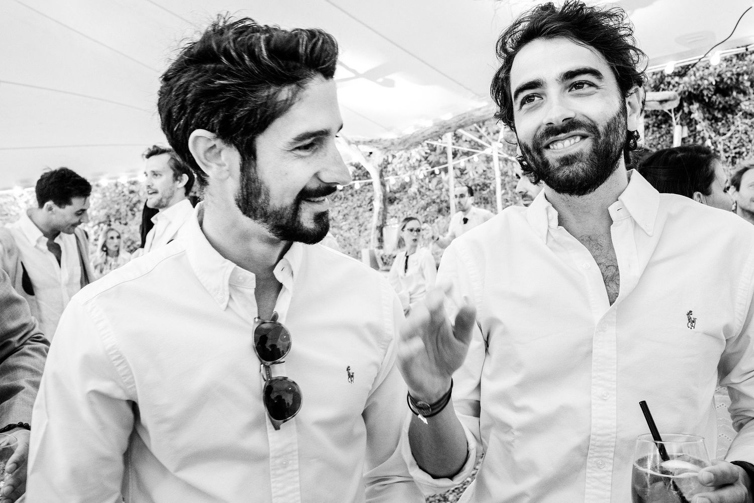 TLOOK photographe de mariage de style documentaire, cocktail au bord du lac