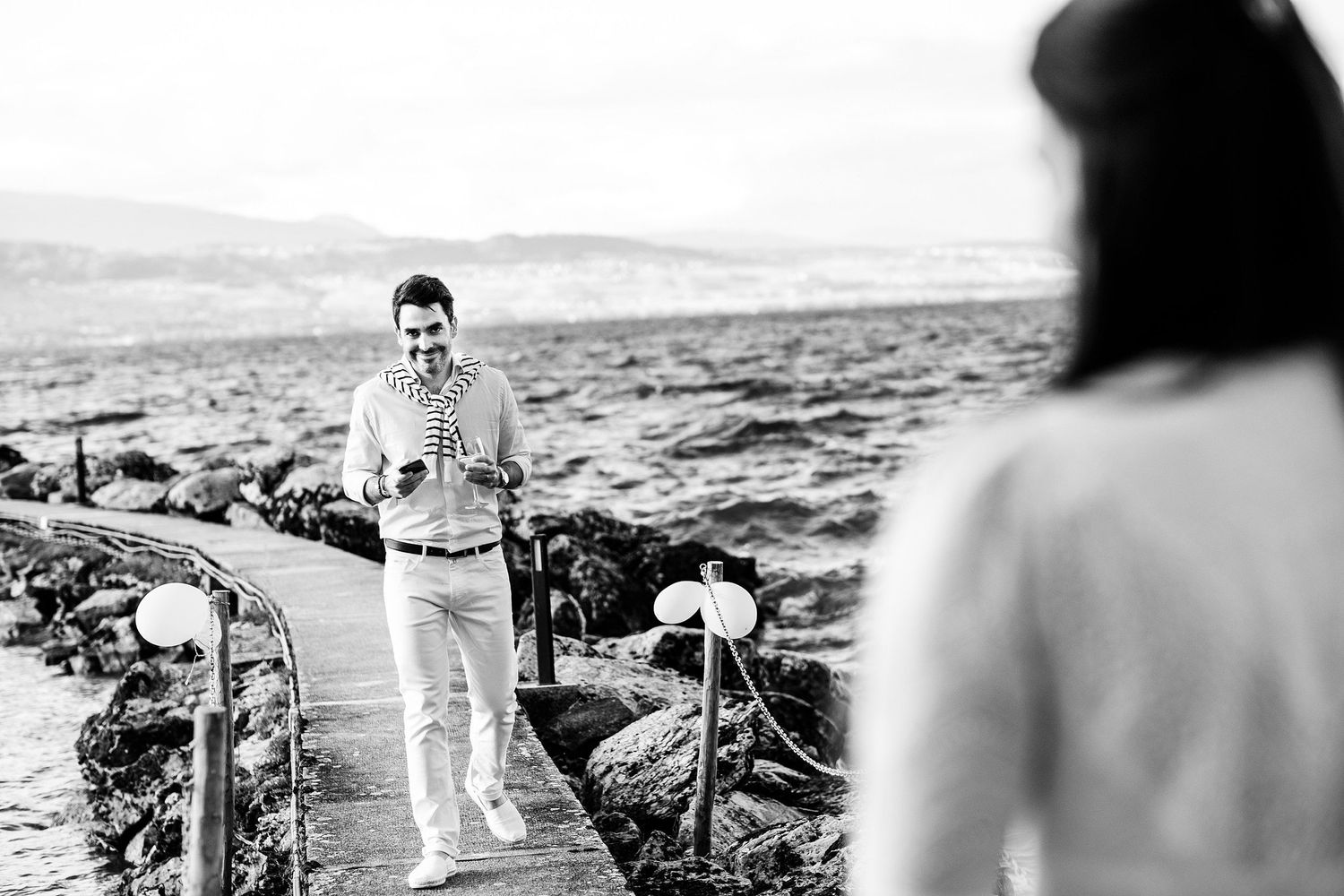 TLOOK photographe de mariage de style documentaire, cocktail au bord du lac