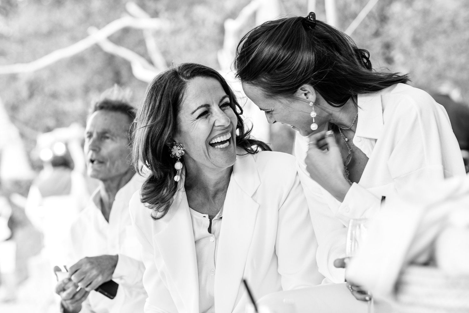 TLOOK photographe de mariage de style documentaire, cocktail au bord du lac