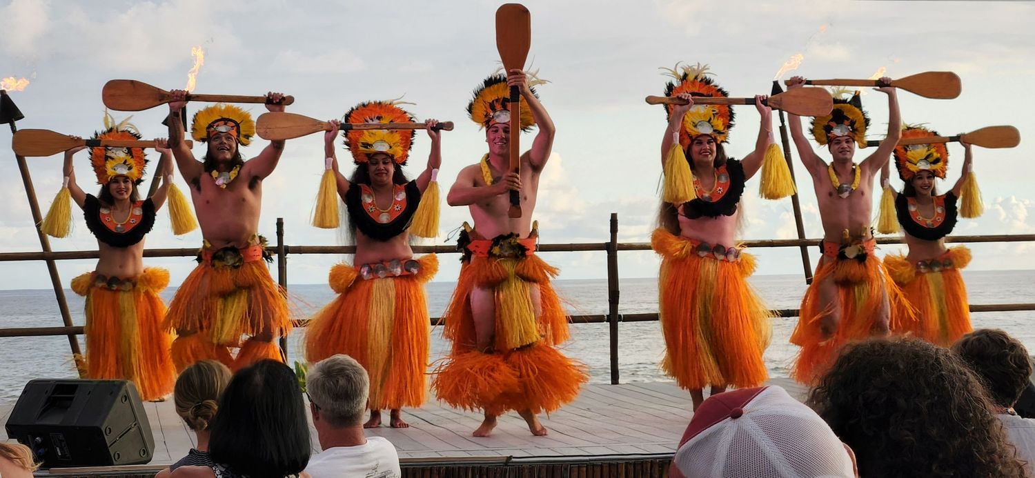Luau dancers