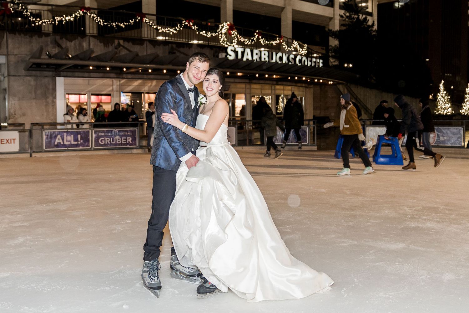 bride and groom wedding photographer ice skating red arrow park just married milwaukee wisconsin photographer kenosha