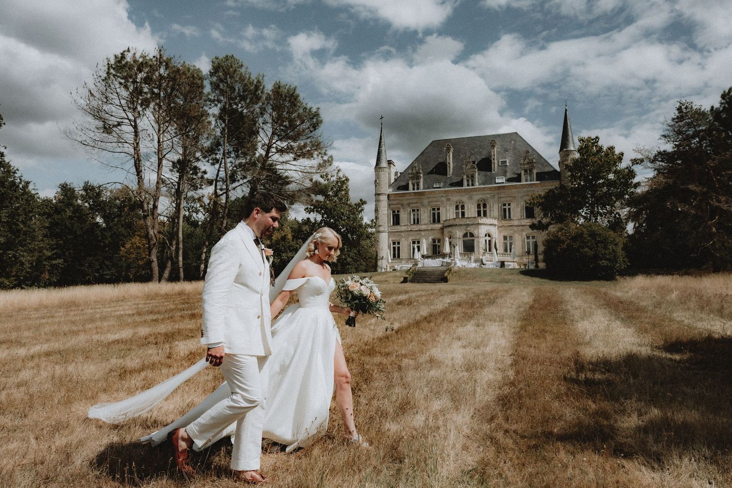 wedding at chateau de la Valouze