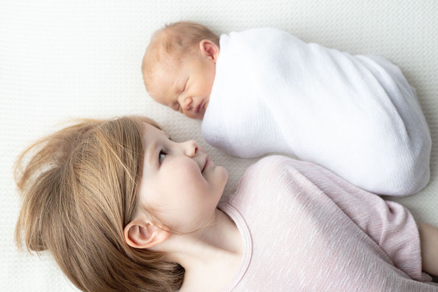 Lindsay June Photography - Newborn Photographer Edmonton