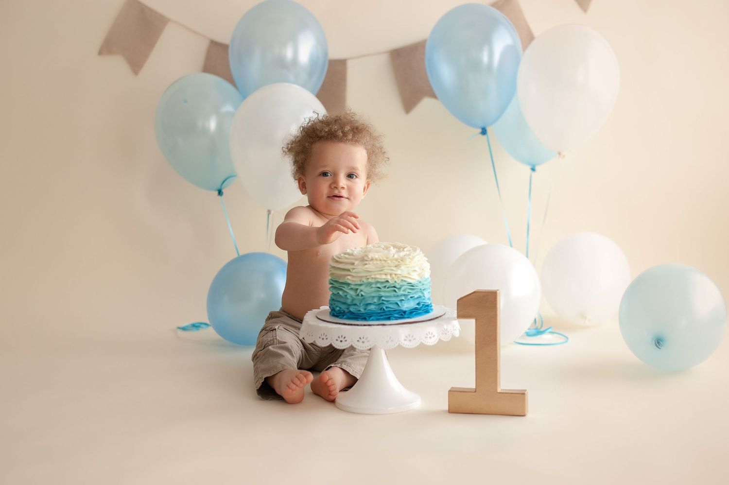 baby photo, cake smash session, babys first birthday photos, vermont cake smash photography