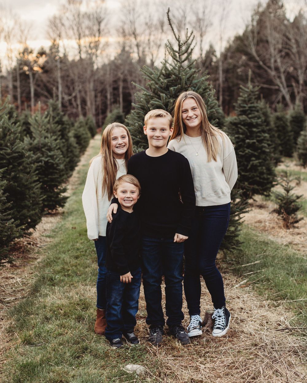 Professional family photo - tree farm edition