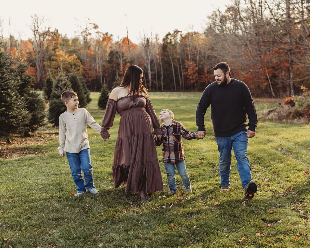 Professional family photo - tree farm edition