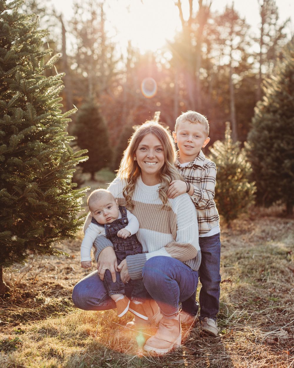 Professional family photo - tree farm edition