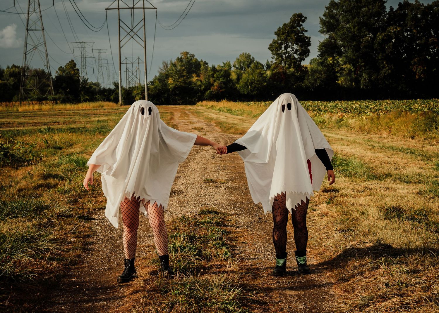 Best friends dressed up as ghosts for halloween