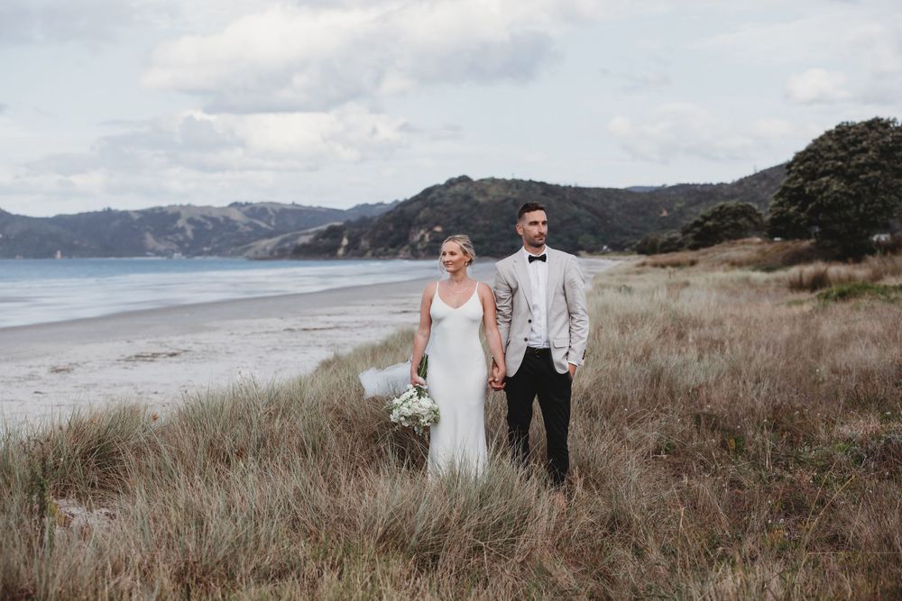 Vanessa and Bens beach wedding on Matarangi Beach