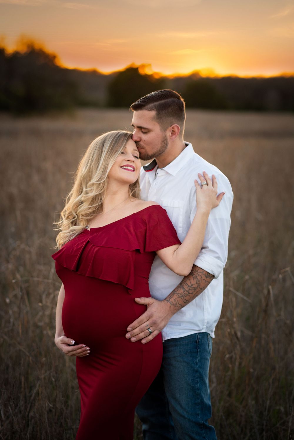Sunset maternity session at Samuell Farm in Mesquite Texas by Alicia Wilson