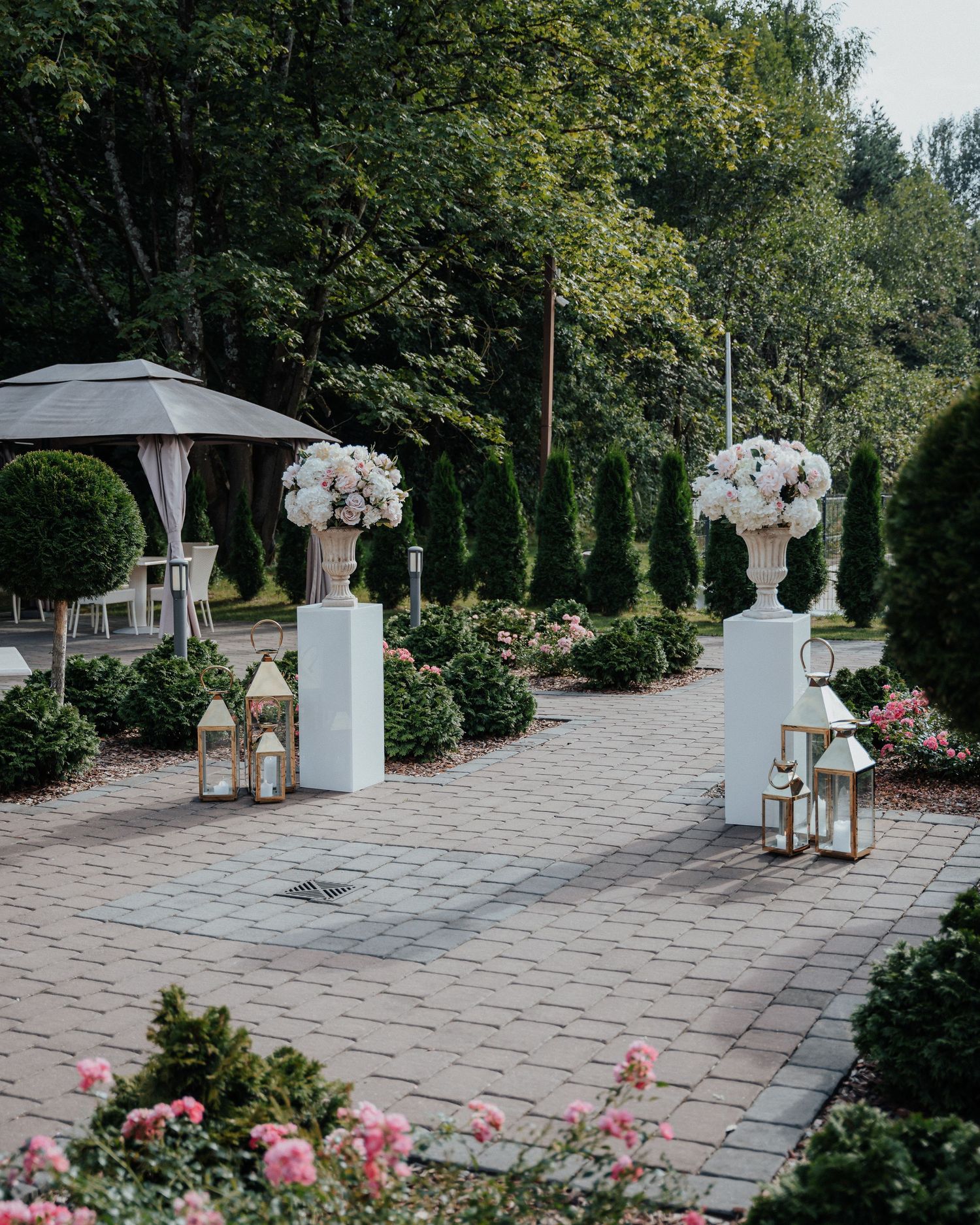 ESSENTIAL QUESTIONS TO ASK A WEDDING VENUE