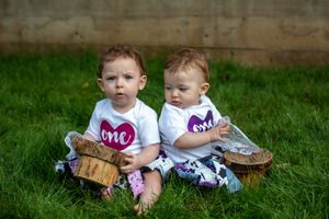 Sibling photos, Gunnii Sack Photography, Ione CA