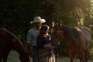Gunnii Sack Photography, family photos, Amador County Photographer, horse photos, maternity photos