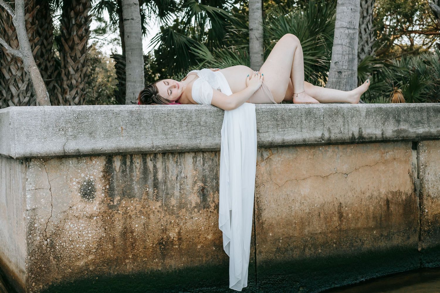 Glowing maternity photos